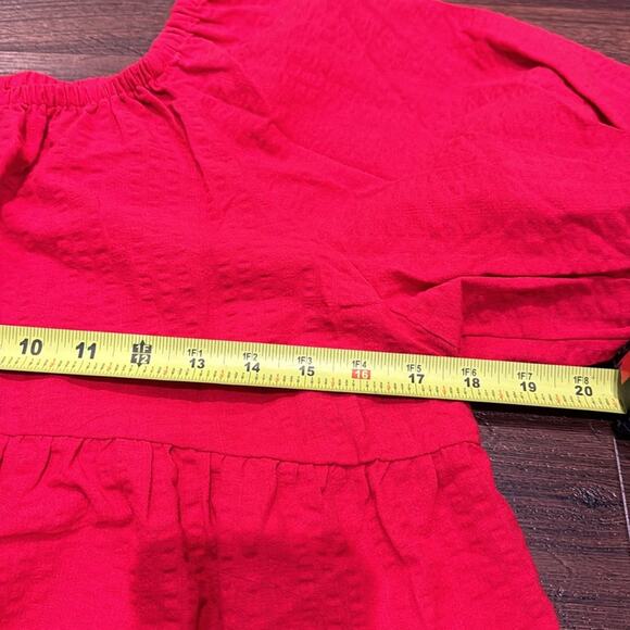 Old Navy Pre Loved in EUC Red Top off or on the shoulder - Picture 6 of 7